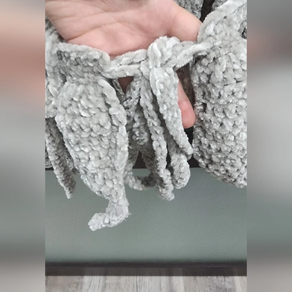 Ruffle Top - Picture 3 of 3